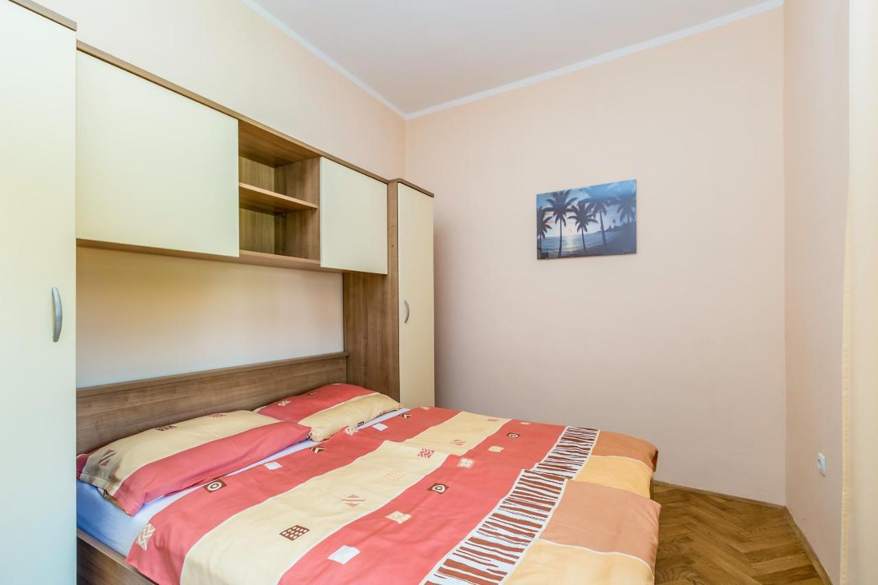 Krc Apartment *
